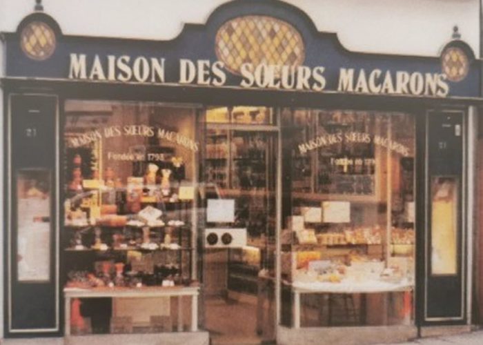 front of the rue gambetta store in 1976