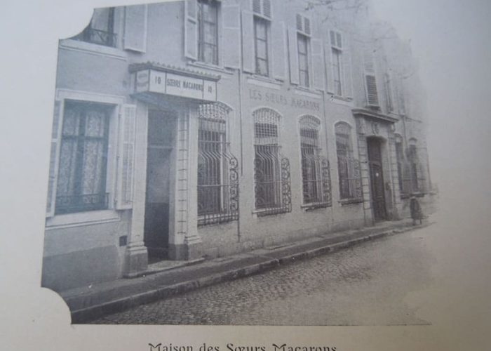 Photographie ancienne du magasin des Soeurs Macarons